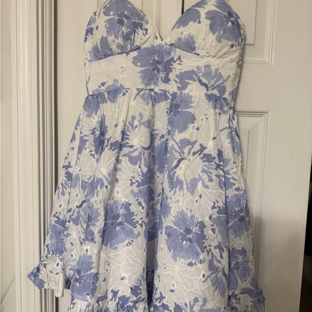 Indinkah Floral Strapless Dress in Blue and White Medium